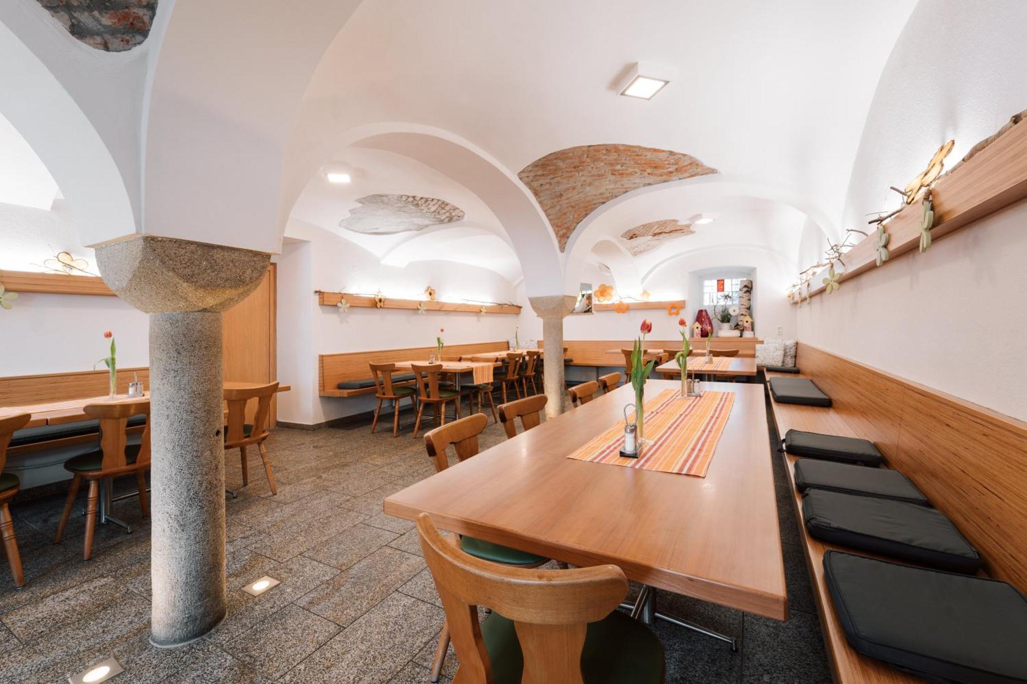 Hotel Weisses Ross Konnersreuth Екстер'єр фото