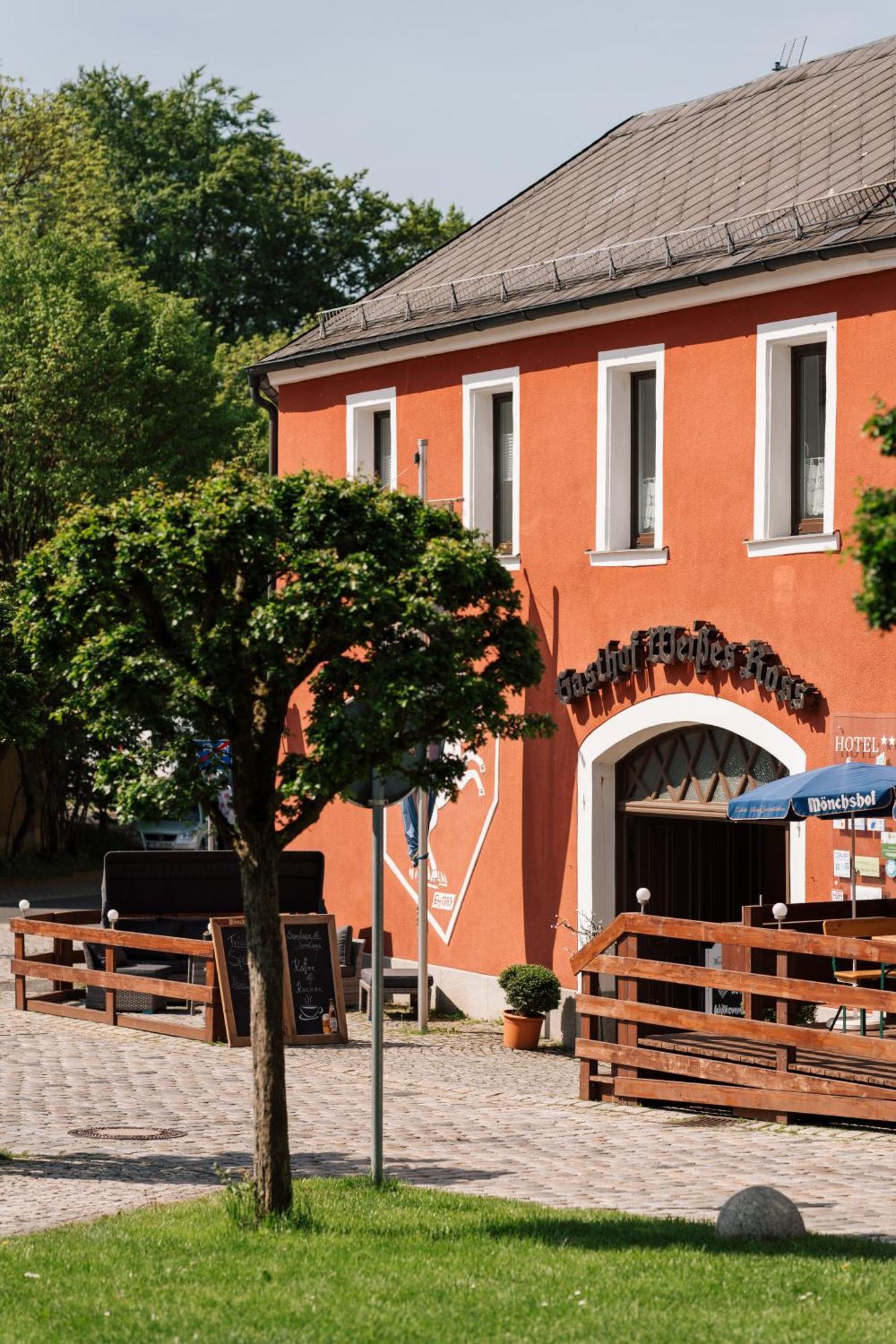 Hotel Weisses Ross Konnersreuth Екстер'єр фото